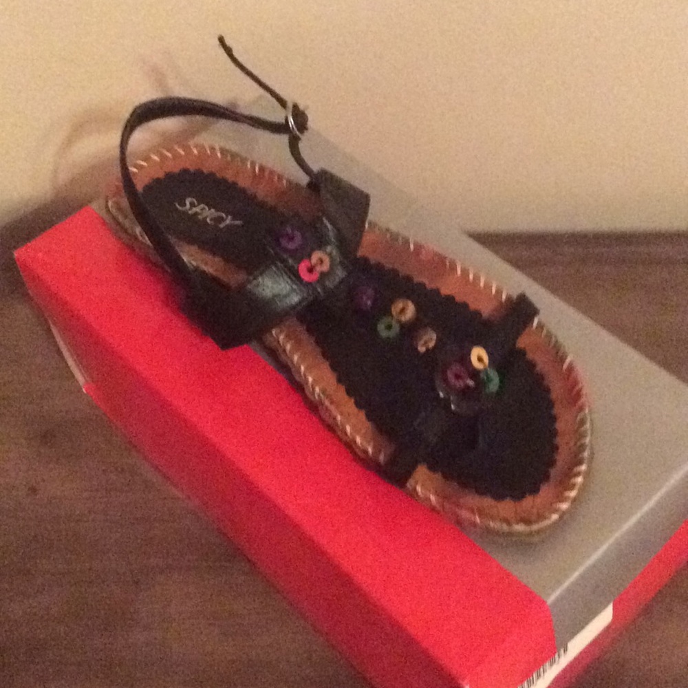 SPICY, CUTE, COLORFUL BUTTON, BLACK LEATHER SANDALS, 9, NIB, $42